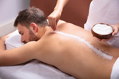 Gommage - Institut de beauté Balnéo Spa à Orléans - Beauté Bien-être épilation définitive Lumière Pulsée Détente Massage Relaxation Modelage UV homme